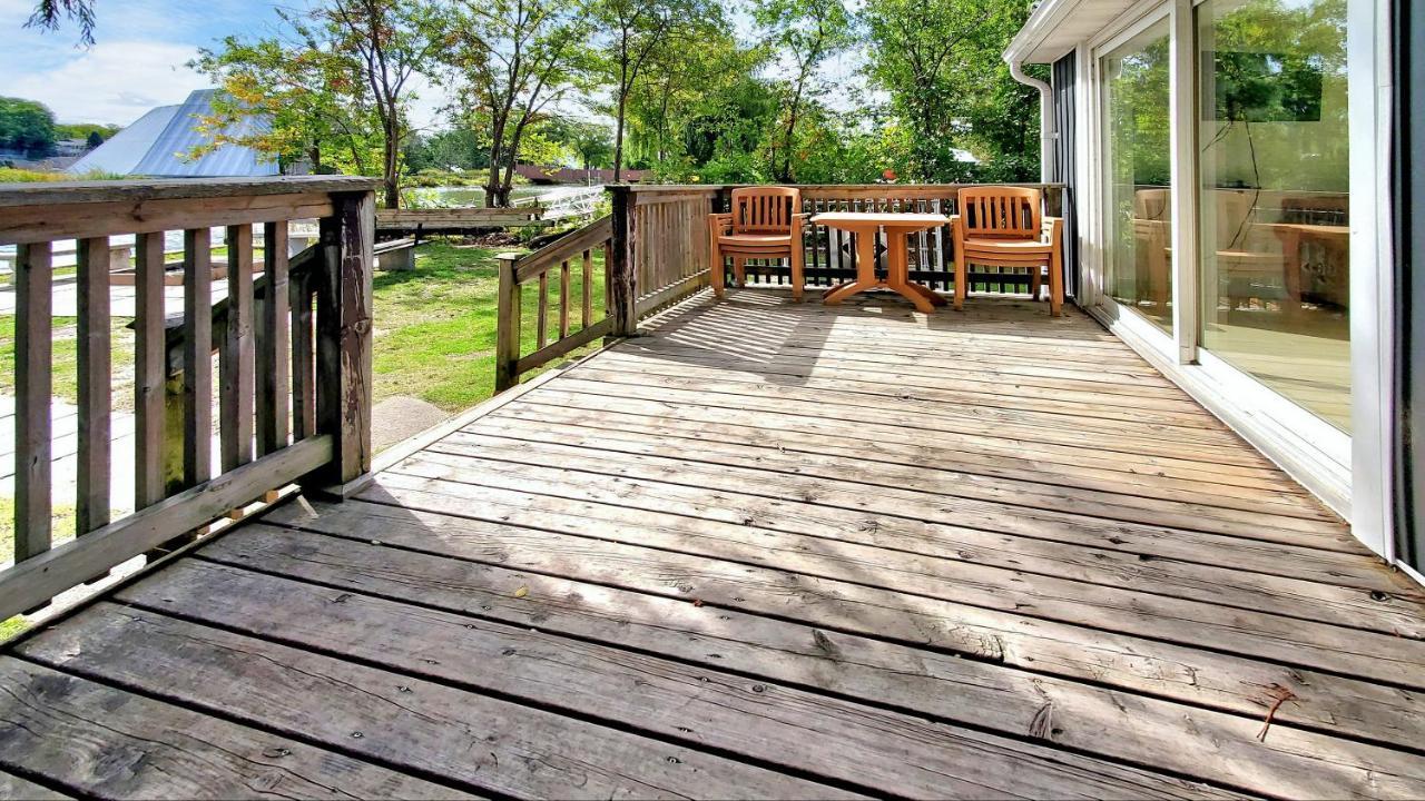 Main Beach River Retreat - Wasaga Beach 1 - Main Strip - 95 Mosley St Eksteriør billede