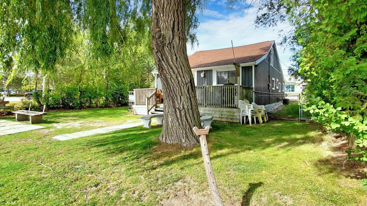 Main Beach River Retreat - Wasaga Beach 1 - Main Strip - 95 Mosley St Eksteriør billede